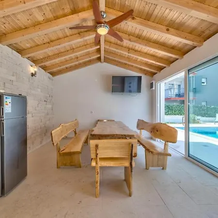 Maestral 3 Apartman *